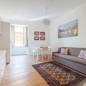 https://la-casa-sui-fori.it-romehotels.com